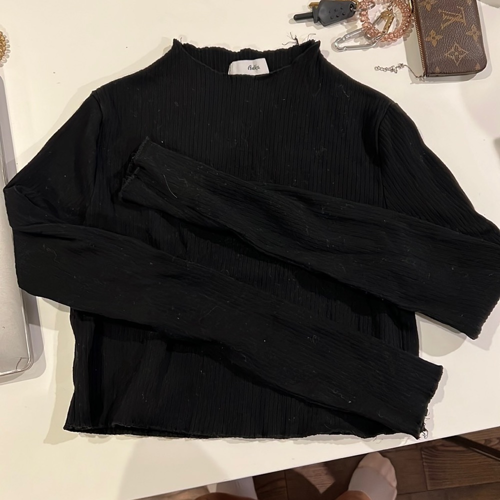 ADIKA ribbed mock neck longsleeve crop top